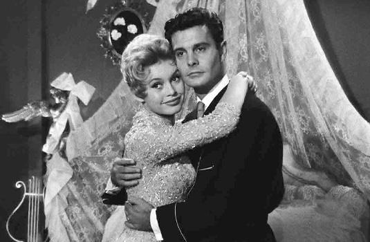 花嫁はあまりにも美しい